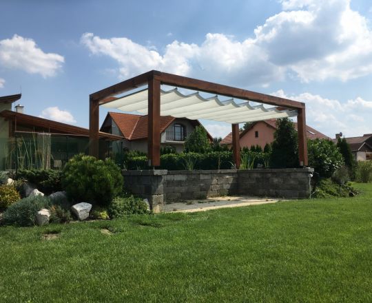 drevena pergola